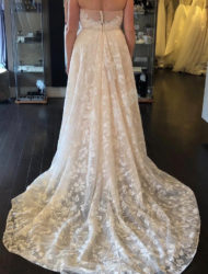 Exclusive Sweetheart Strapless Embroidered Lace Ball Gown Wedding Dress