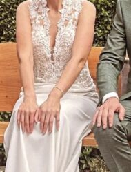 Elegante trouwjurk, tijdloos, minimalistisch en toch sprookjesachtig mooi