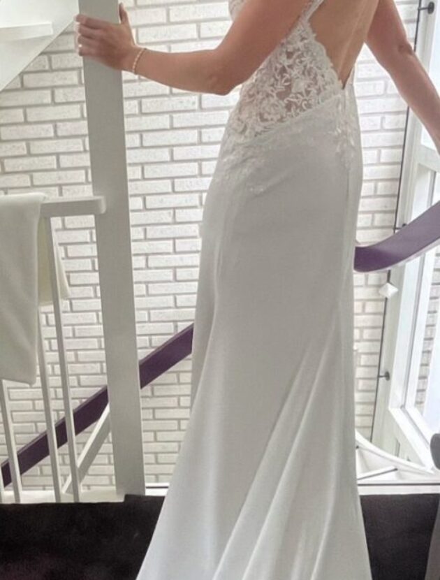 Elegante trouwjurk, tijdloos, minimalistisch en toch sprookjesachtig mooi
