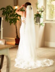 Sincerity bridal 44343. Label Size EU 40 • Ivory / Ivory