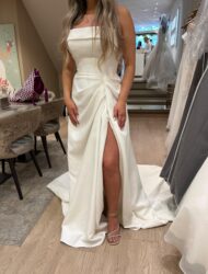 prachtige nieuwe Sincerity trouwjurk in de kleur ivoor