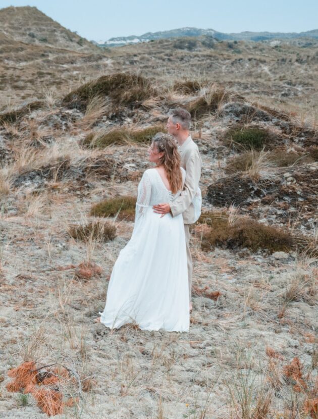 Bohemian witte bruidsjurk met kanten mouwen maat 44