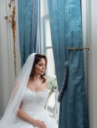Strapless prinsessen trouwjurk (ball gown) met kant en sleep