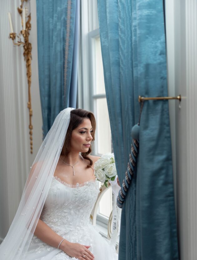 Strapless prinsessen trouwjurk (ball gown) met kant en sleep