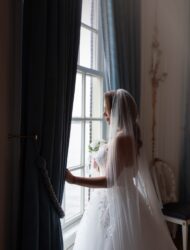 Strapless prinsessen trouwjurk (ball gown) met kant en sleep