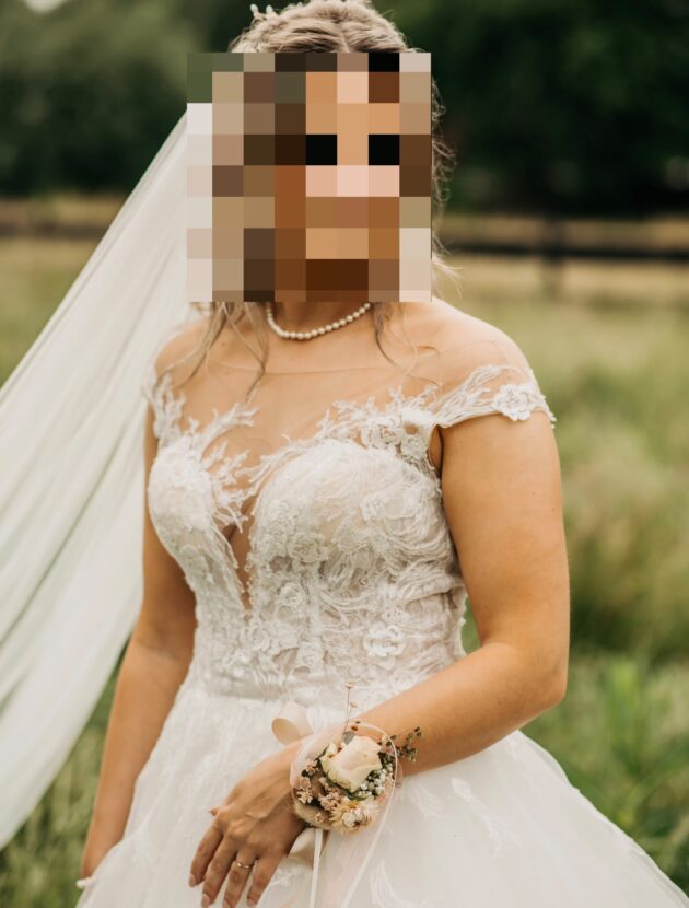 Unieke Pronovias Trouwjurk, Ball gown met glitters