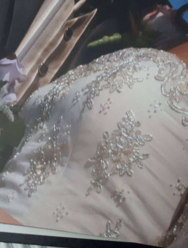 Ian Stuart… plaatje van een bruidsjurk