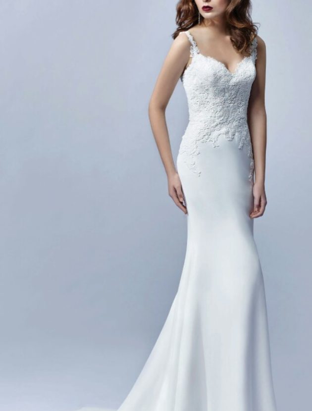 Mooie Trouwjurk van Beautiful by Enzoani maat 40/42