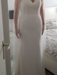 Mooie Trouwjurk van Beautiful by Enzoani maat 40/42