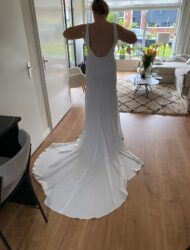 Nieuwe NIET VERMAAKT trouwjurk van Luna Novias
