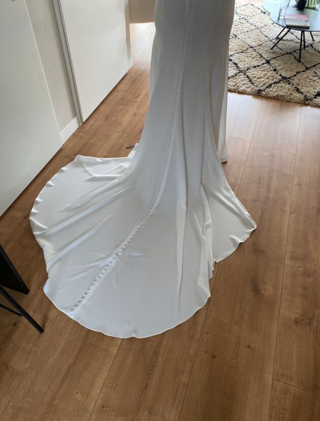 Nieuwe NIET VERMAAKT trouwjurk van Luna Novias