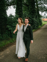 Prachtige trouw jumpsuit met open rug – Light and Lace
