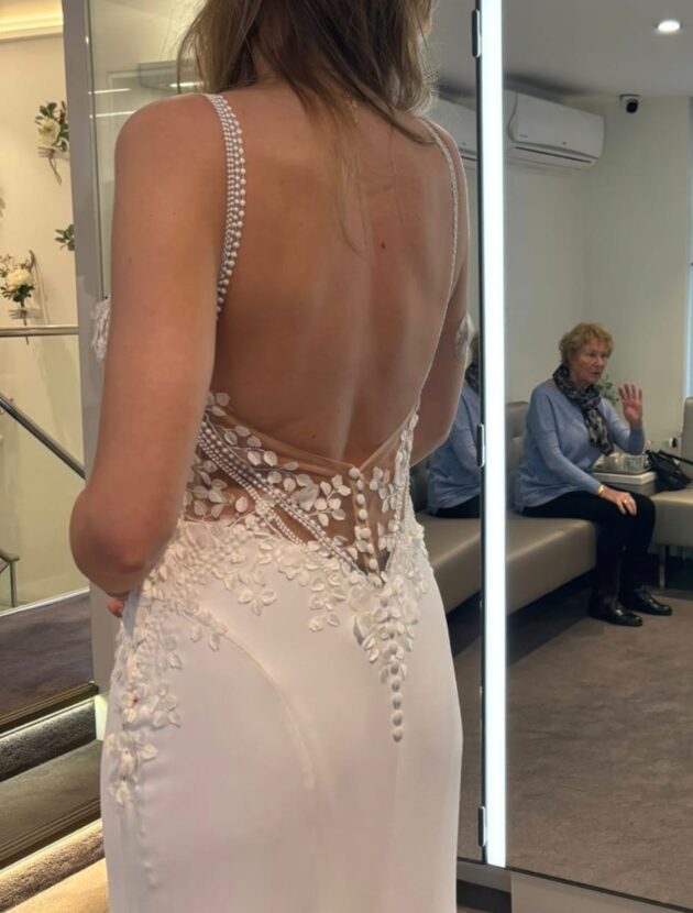 Prachtige trouwjurk β elegant, vrouwelijk & uniek π€